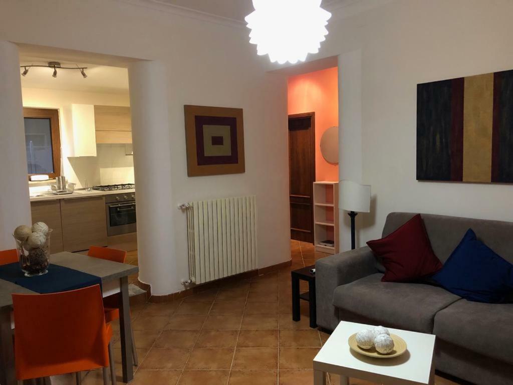 A Casa Di Tina Apartment Cassino Bagian luar foto
