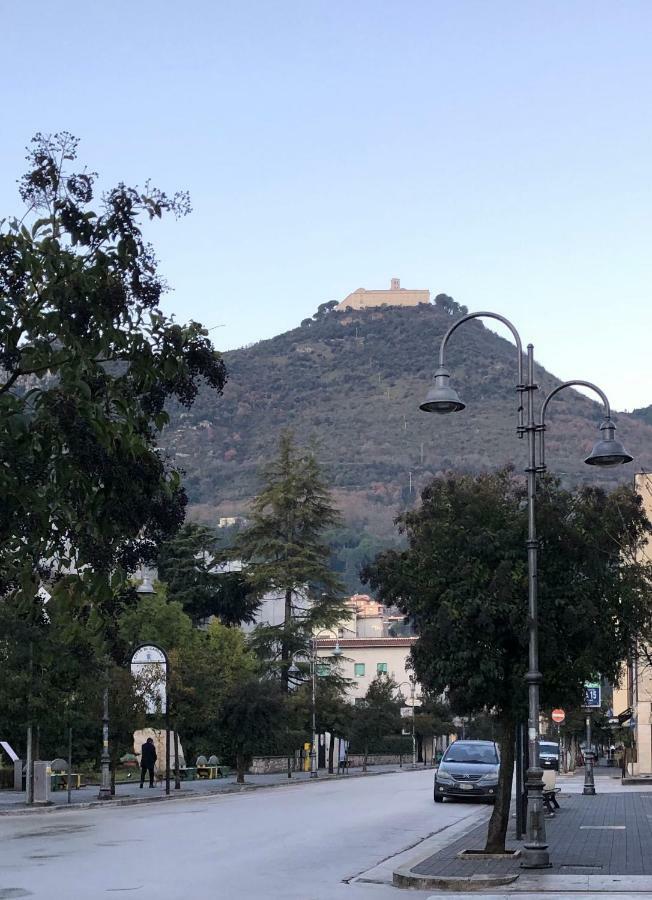 A Casa Di Tina Apartment Cassino Bagian luar foto