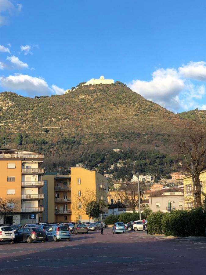 A Casa Di Tina Apartment Cassino Bagian luar foto